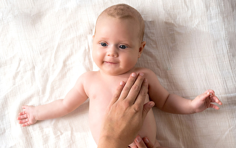 Babymassage Hebamme Angela Stark