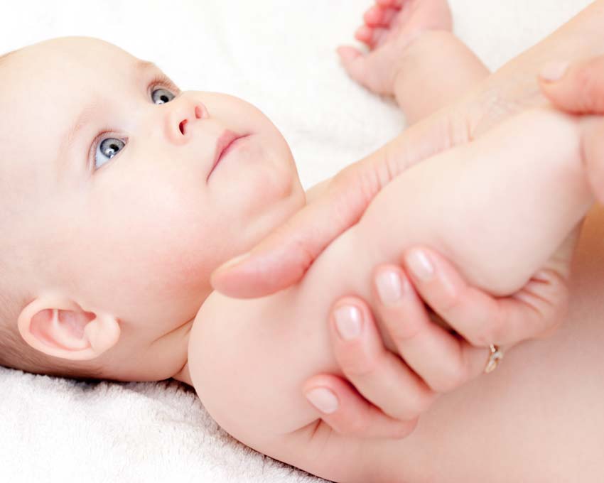 Babymassage Hebamme Angela Stark